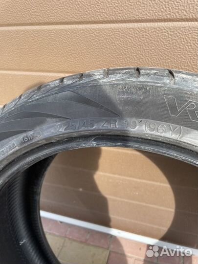 Vredestein Ultrac Vorti 225/45 R19 96Y