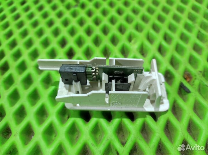 Разъем AUX-IN Volkswagen Passat B6