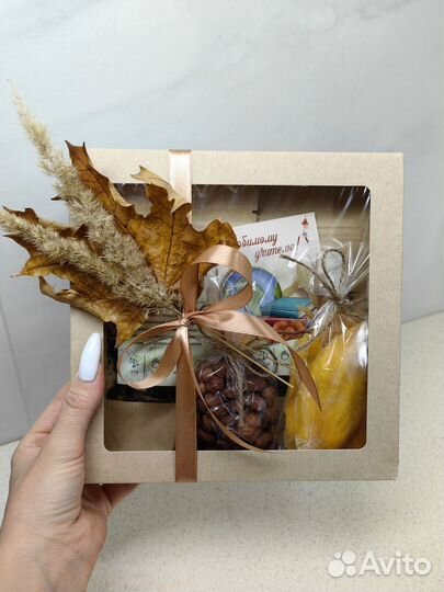 Набор с чаем и сладостями, подарочный набор