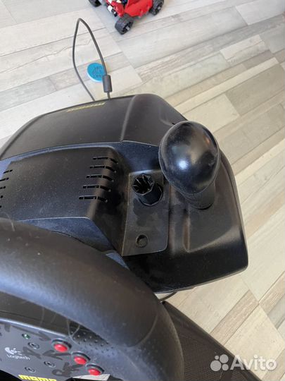 Руль logitech momo racing