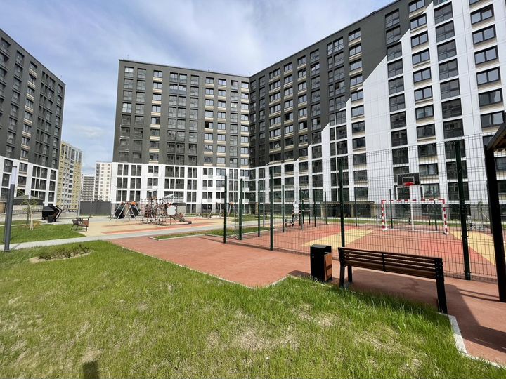 2-к. квартира, 56 м², 11/12 эт.