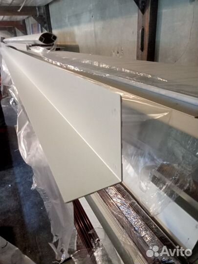 Угол алюминиевый окантовочный 80х40 для фургона