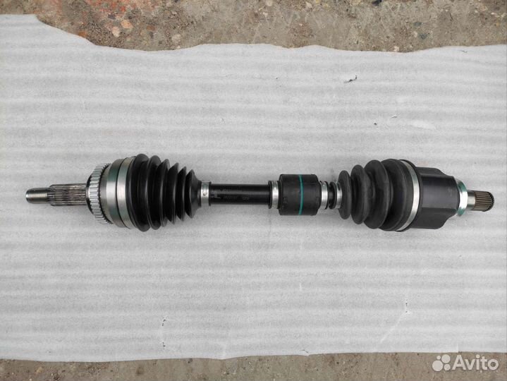 Приводной вал левый в сборе Geely Coolray новый