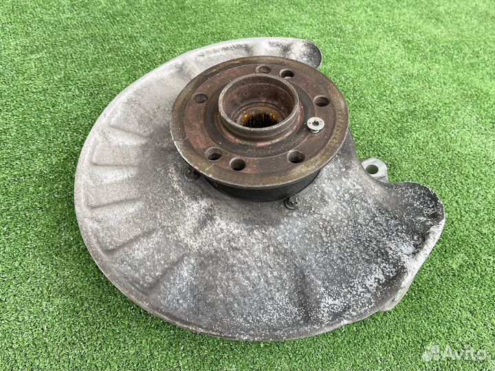 Кулак задний правый Mercedes W166 X166 C292