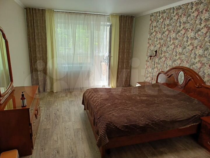 3-к. квартира, 73 м², 1/10 эт.