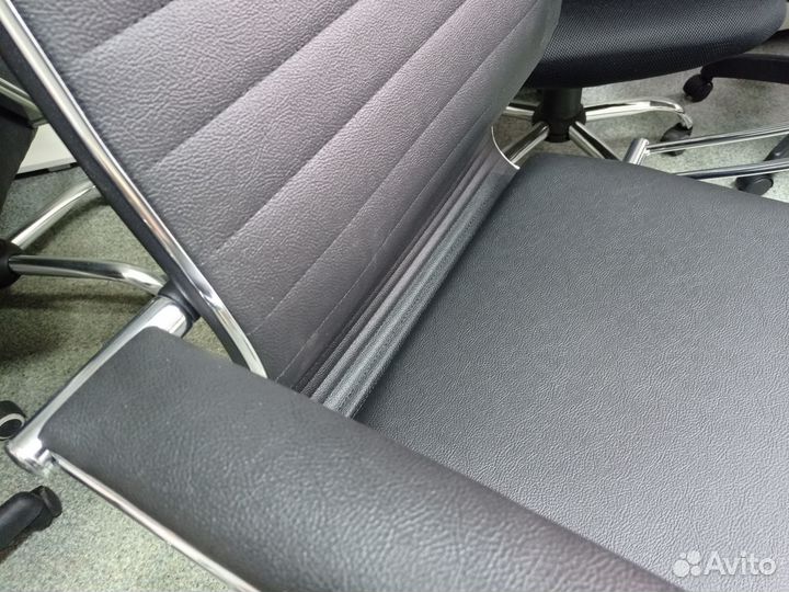 Компьютерное кресло хром толстая эко-кожа