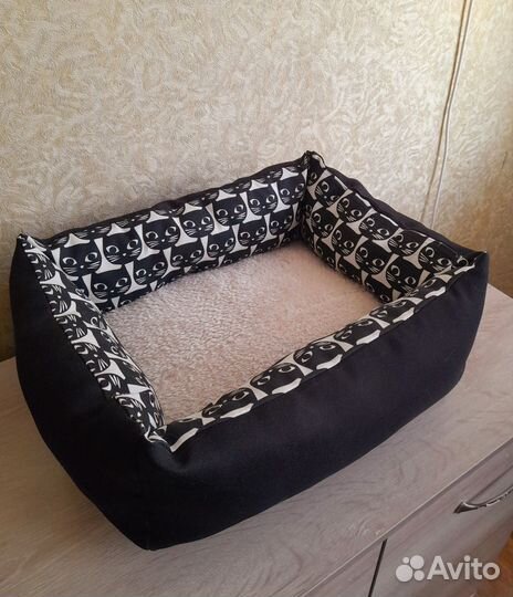 Лежанка для кошек и собак