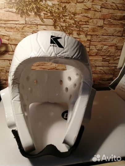 Экипировка для тхеквондо: Шлем, защита головы