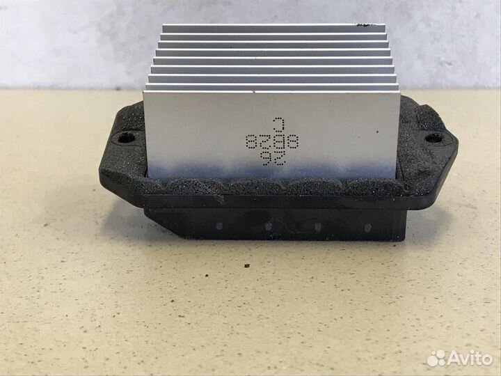 Резистор отопителя Fortuner 2015