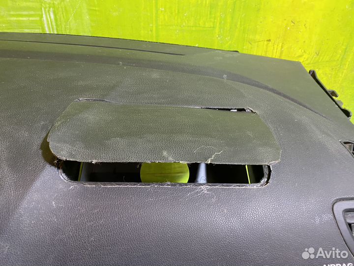 Торпедо дефлектор кнопка аварийки KIA Rio 3