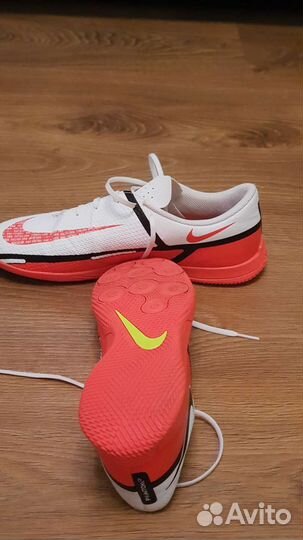 Футбольные бутсы nike