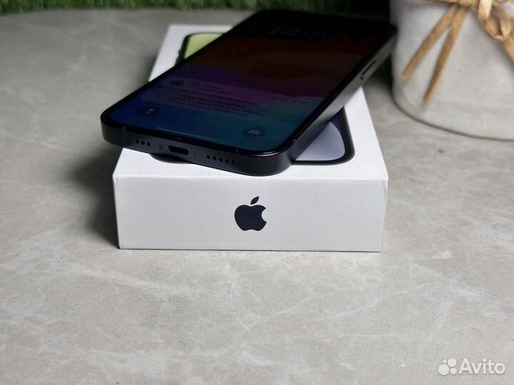 iPhone 14, 256 ГБ