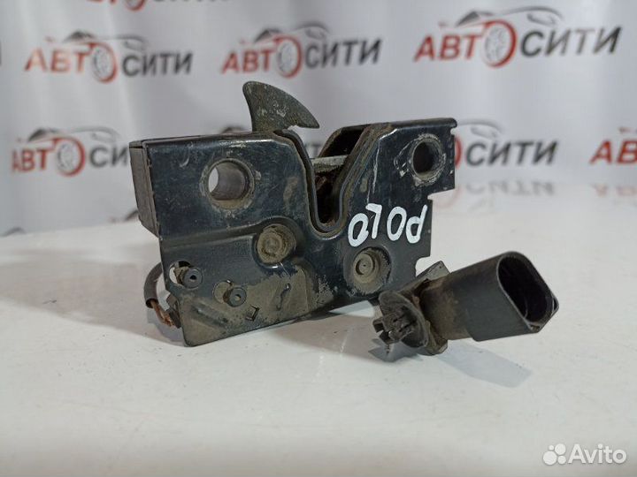 Замок капота Volkswagen Polo