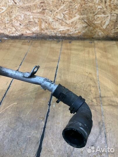 Патрубок системы охлаждения двигателя Mercedes