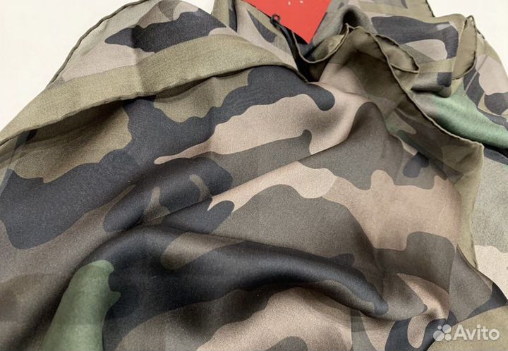 Шелковый платок шарф valentino камуфляж