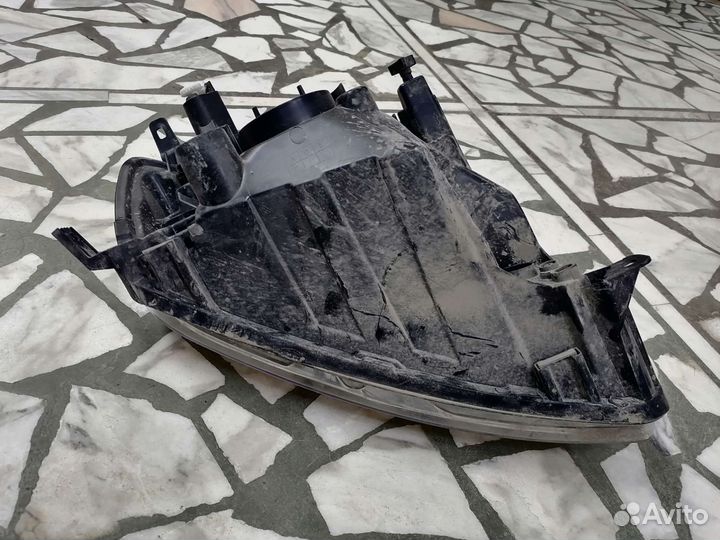 Фара левая на гранту