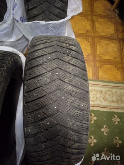 Goodyear UltraGrip 265/60 R18 114T