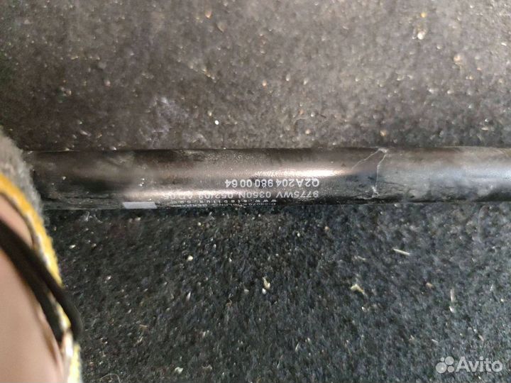 Амортизатор капота левый Mercedes-Benz C-Класс