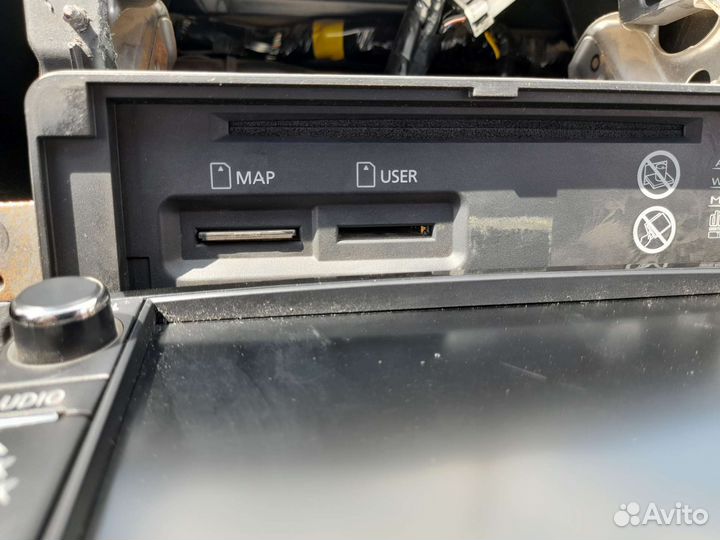 Штатная магнитола на mitsubishi