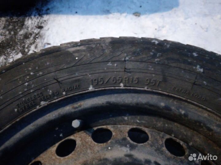 Yokohama IceGuard Stud IG65 195/65 R15 28W