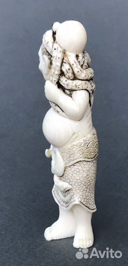 Фигура резная, нэцкэ, 1940-50 годы, япония