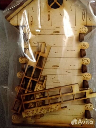 Копилка деревянная стилизованная