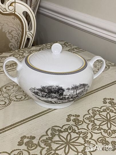 Супник, супница с крышкой