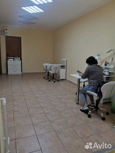 Столик для маникюра бу