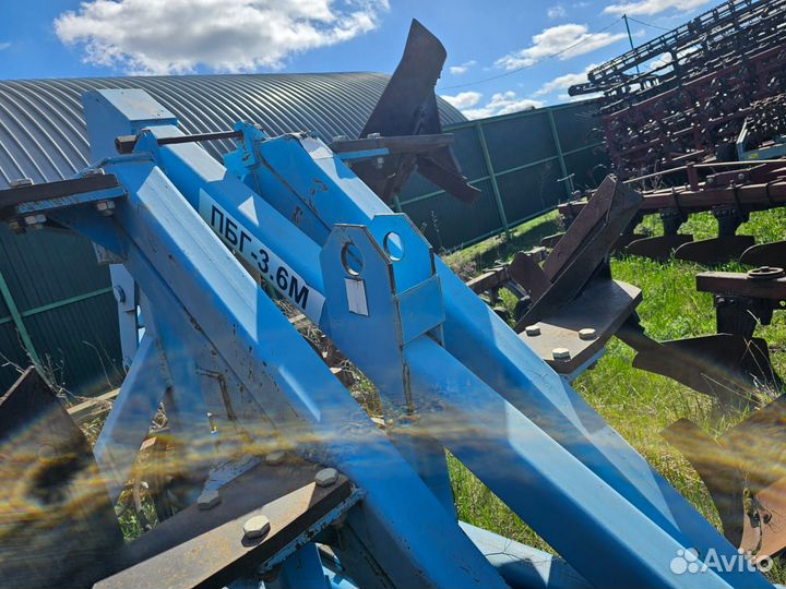 Плуг для трактора