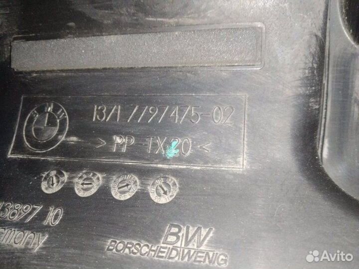 Кожух воздухозаборника Bmw 118D E81 N47 2011