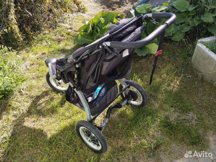 Коляска Bob Revolution SE