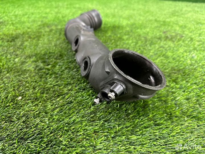 Патрубок интеркулера левый Bmw 3 E90 N54B30 2008