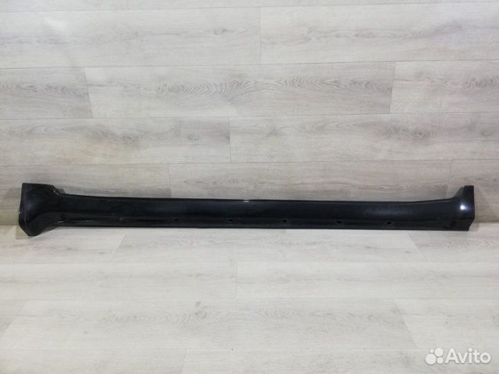 Накладка на порог Toyota Land Cruiser 200 2008