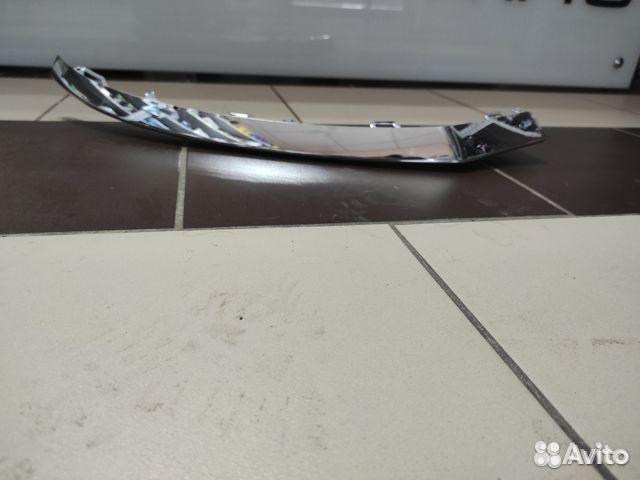 Молдинг переднего бампера Mercedes C-klasse