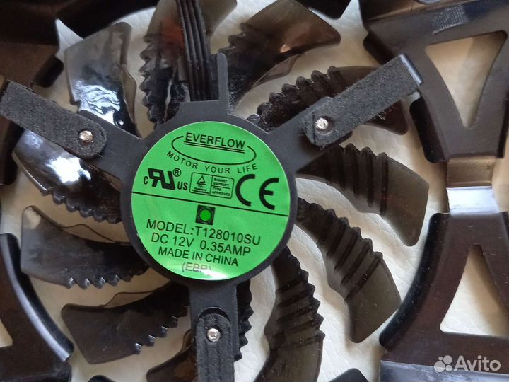 Вентиляторы охлаждения видеокарты