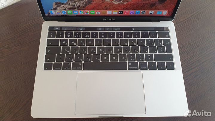 Macbook Pro 13 с Touch Bar интел i7/16Gb/SSD256Gb