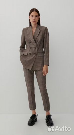 Новые брюки со стрелками reserved