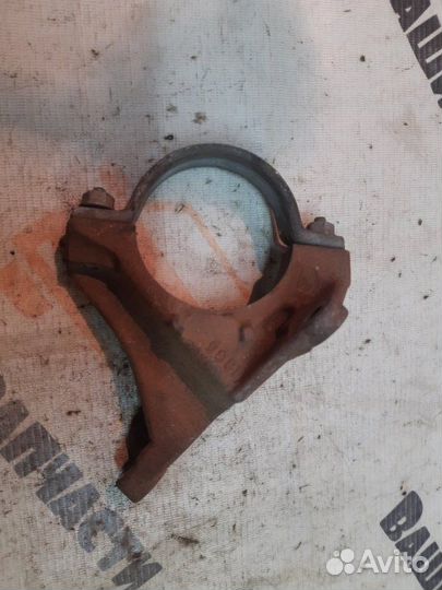 Кронштейн промежуточного вала Ford Focus 2