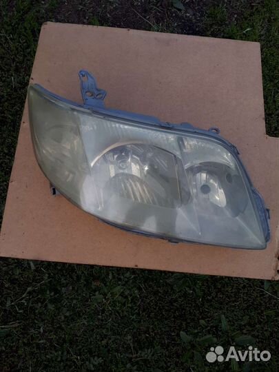 Фары на тойоту короллу филдр 2005 г
