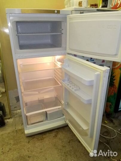 Холодильник 160см