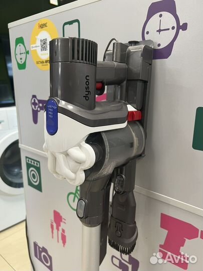 Вертикальный пылесос Dyson DC 45