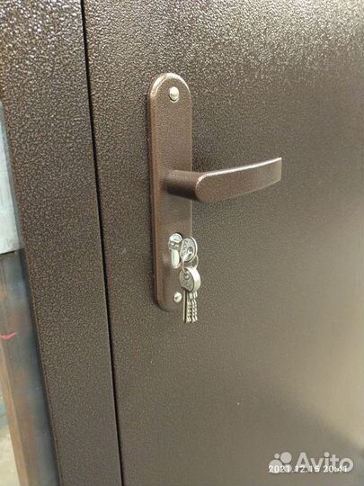 Дверь входная новая