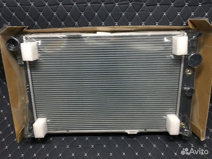 Радиатор Mercedes W204 W212 X204 A2045003603