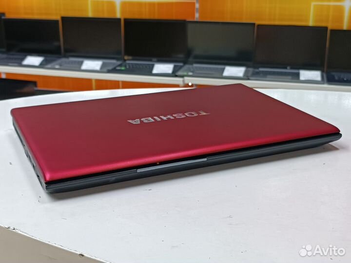 Ноутбук Toshiba 15.6''Core i5 2410m AMD 7470m SSD