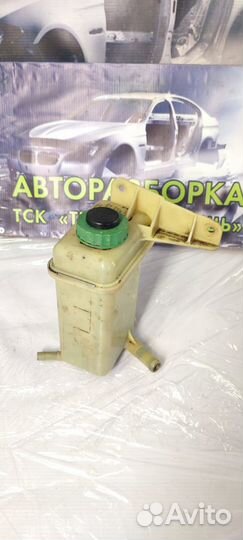 Бачок гур Audi 80 B4