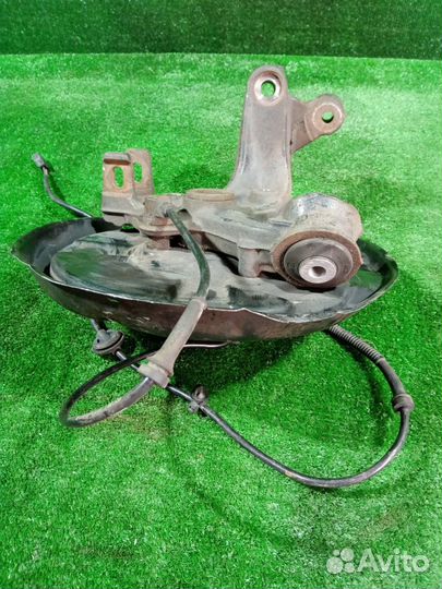 Цапфа задняя правая Audi A4 8E B7 ALT (2.0) 2007