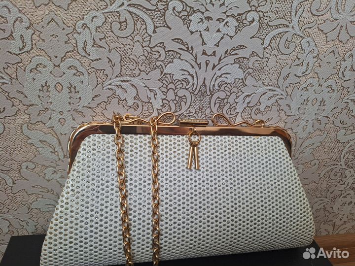 Женский кожаный клач