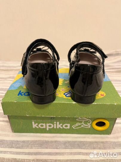 Туфли белые и черные для девочки р. 27