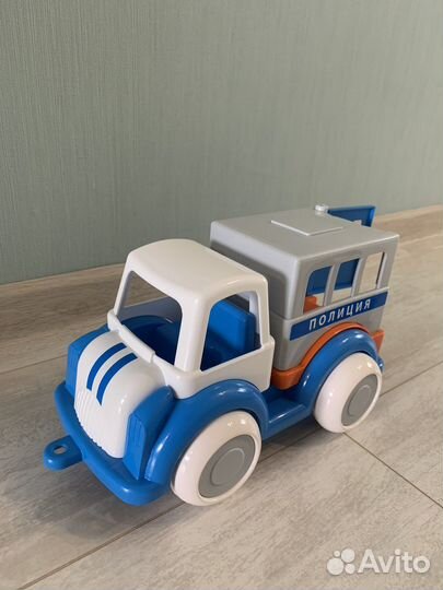 Полицейская машинка