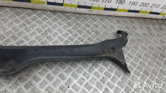 Накладка декоративная (жабо, дождевик) BMW 7 E65